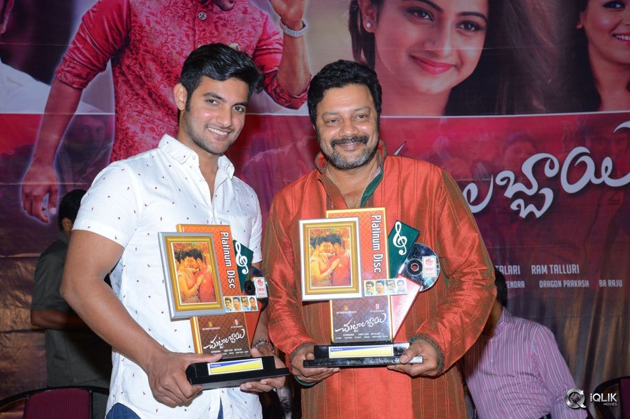 Chuttalabbayi-Movie-Platinum-Disc-Function